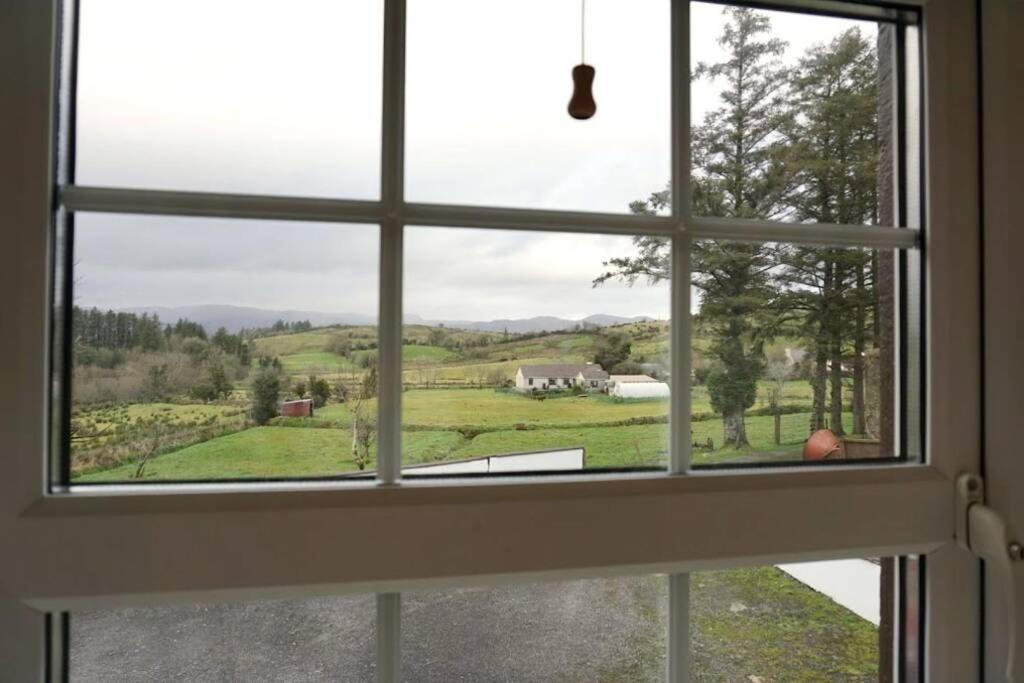 Meenadreen Cottage Donegal Town Eksteriør billede
